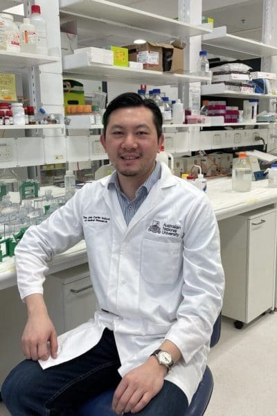 “I hope the AAHMS mentoring program will help me navigate upcoming career challenges and embrace opportunities as I enter a phase of increased leadership and service responsibilities. At the same time, I hope to maintain the highest level of research performance and activity.”  - Professor Si Ming Man, Immunology Professor and Group Leader at Australian National University.